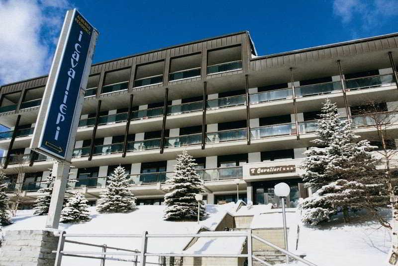 Hotel Ski Club I Cavalieri Rta Colle Colle Sestriere Exteriör bild