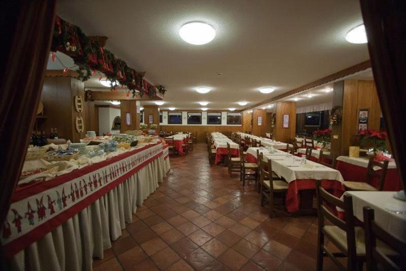 Hotel Ski Club I Cavalieri Rta Colle Colle Sestriere Exteriör bild